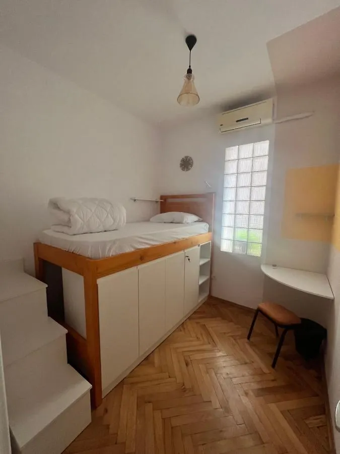 Trip'N'Hostel Chill Zone Tirana