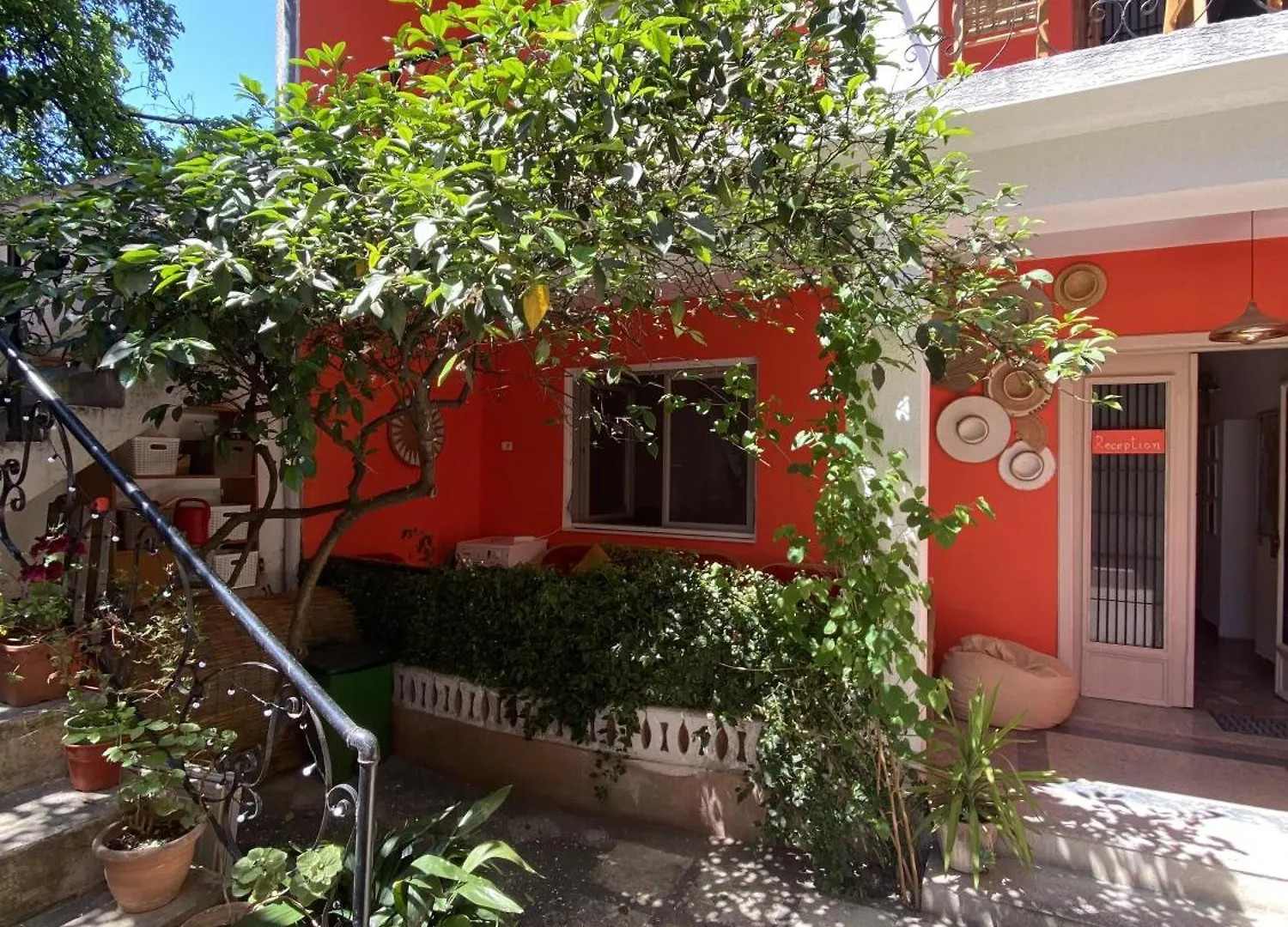 Trip'N'Hostel Chill Zone Tirana