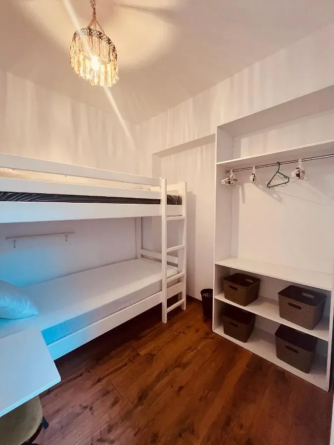 Trip'N'Hostel Chill Zone Τίρανα Αλβανία