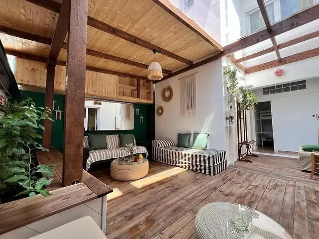 Trip'N'Hostel Chill Zone Τίρανα