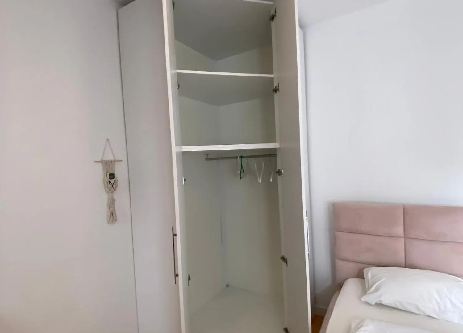 Trip'N'Hostel Chill Zone Τίρανα Πανσιόν