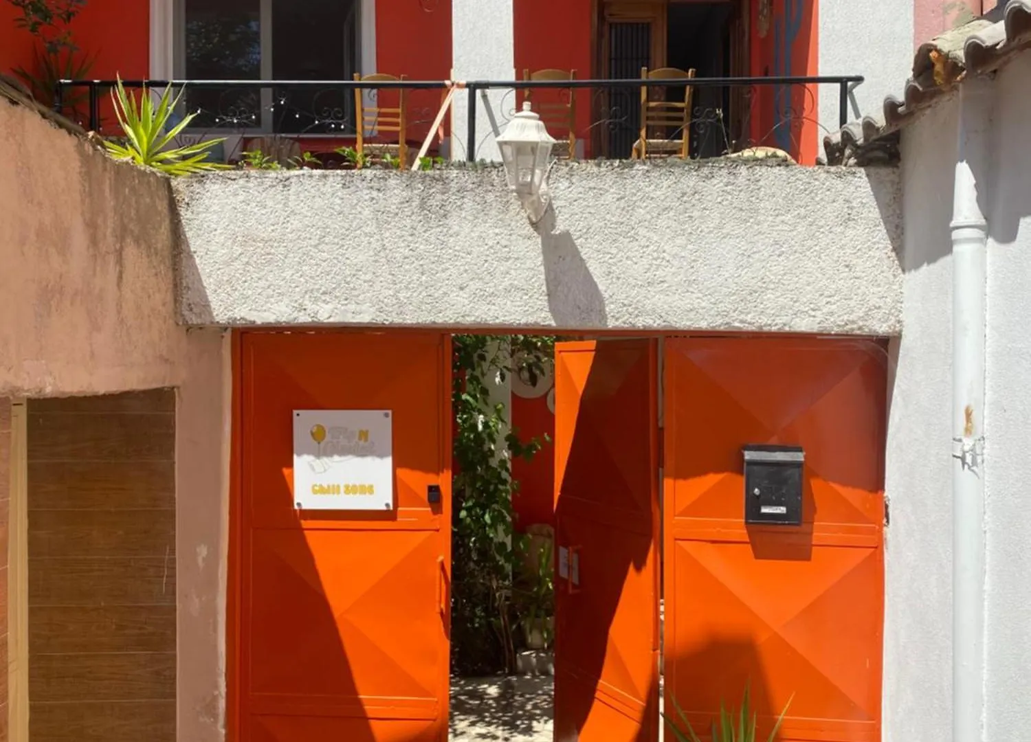 Trip'N'Hostel Chill Zone Τίρανα Πανσιόν